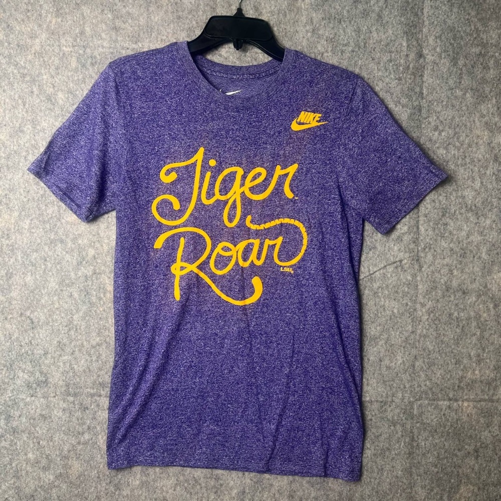 NIKE Men Size Small LSU Tigers regular fit purple short sleeve‎ tee shirt